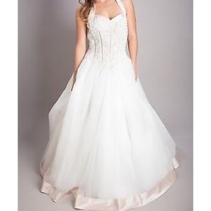 Davids Bridal Halter Ivory Wedding Dress